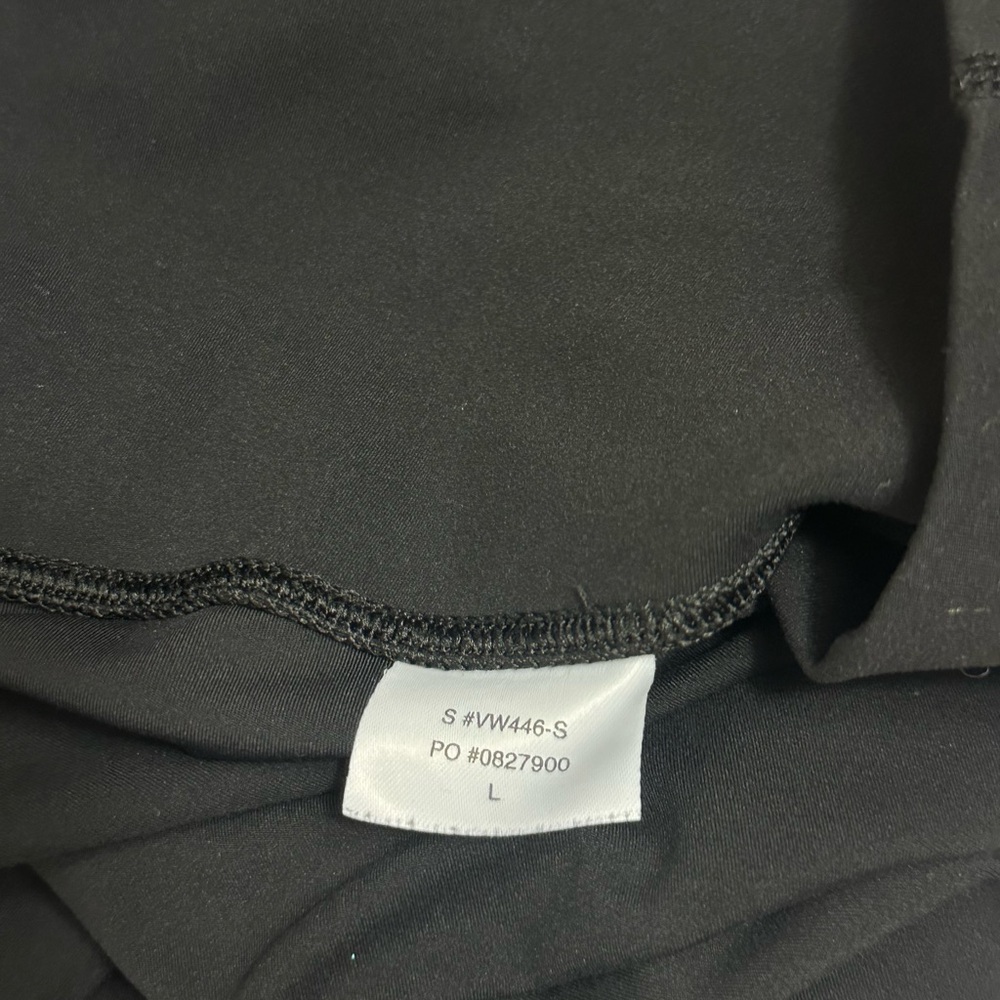 Vuori Women’s Classic Black Studio Pocket Leggings Short Inseam Size Large - Picture 8 of 14